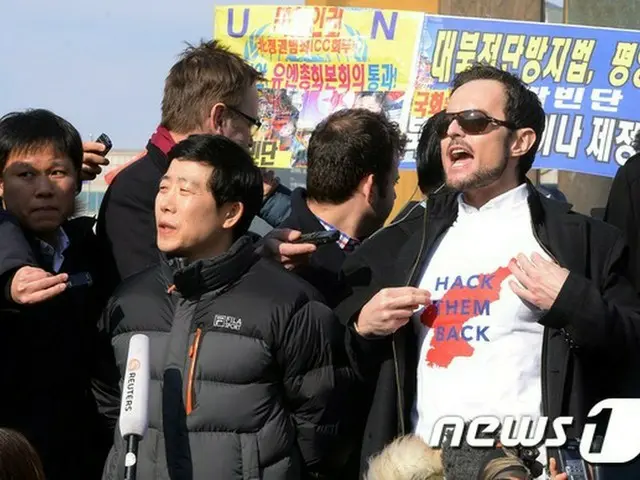 韓国政府が、天安沈没事件（2010年3月に発生）5周忌に合わせて、対北非難ビラ散布を予定している民間団体との対面接触に関する意思を16日、公式的に明かした。（提供:news1）