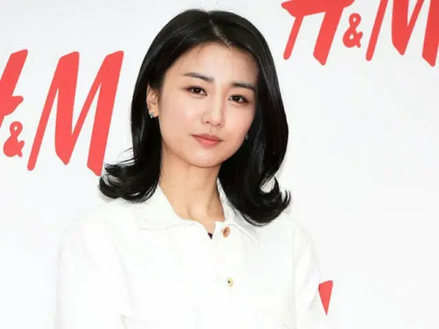 23日、女優パク・ハソン（27）と俳優リュ・スヨンに熱愛説が浮上し、両者の所属事務所が交際の事実を認めた。（提供:OSEN）