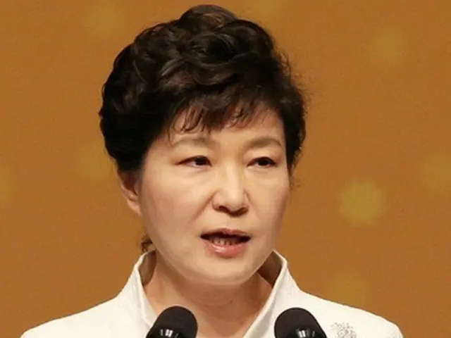 韓国の朴槿恵（パク・クネ）大統領は25日、青年芸術家らに海外進出に関心を持ってほしいと訴えた。（提供:news1）