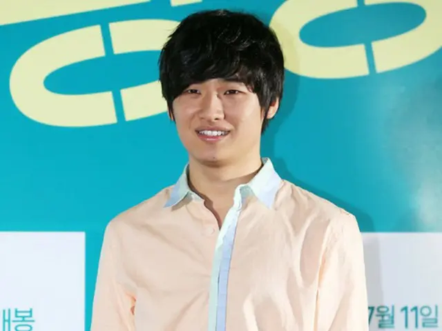 韓国俳優イ・デビッド（21）がイ・ミンホ（27）と同僚になった。