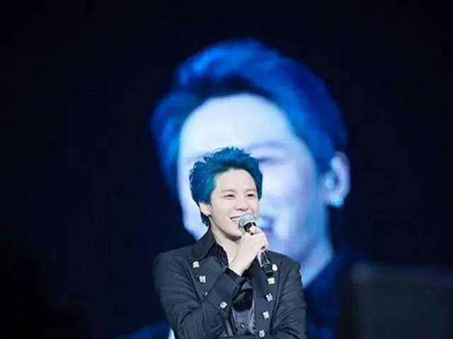 韓国の人気グループ「JYJ」のキム・ジュンス（28）がエイプリルフールに合わせて、ファンの心臓をビクッとさせる“いたずら”をした。（提供:OSEN）