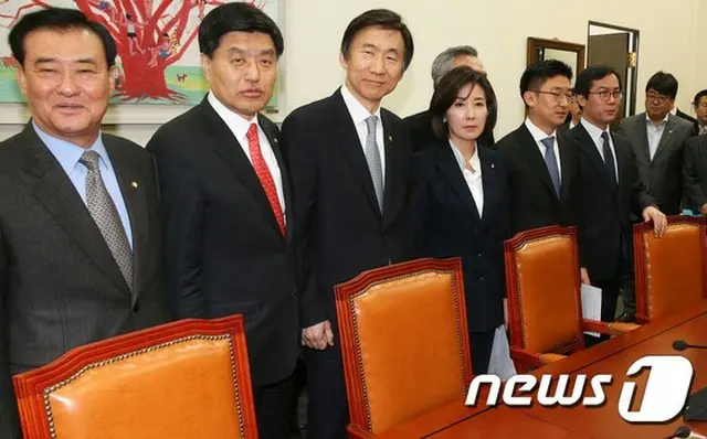 韓国外交部の尹炳世（ユン・ビョンセ）長官は8日、日本の相次ぐ独島（日本名:竹島）領有権主張など歴史わい曲について「独島は常にわれわれの固有の土地だ」と明かした。