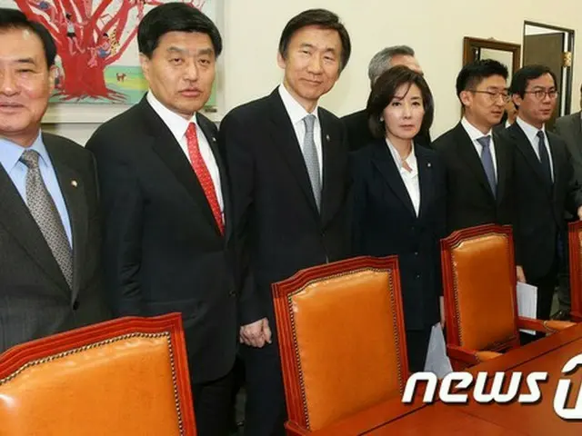 韓国外交部の尹炳世（ユン・ビョンセ）長官は8日、日本の相次ぐ独島（日本名:竹島）領有権主張など歴史わい曲について「独島は常にわれわれの固有の土地だ」と明かした。