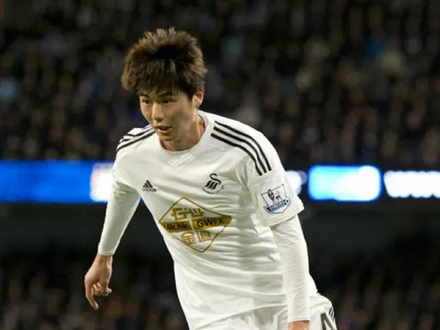 昨今、韓国のサッカー選手で最も優れた活躍を見せている選手を選ぶとしたら、キ・ソンヨン（スウォンジー・シティ、26）の名が挙がるだろう。