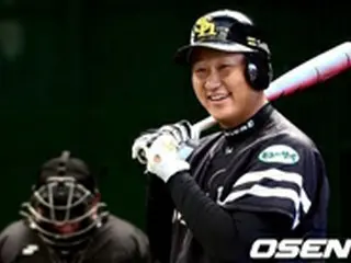 ソフトB・李大浩、今シーズン初の2安打