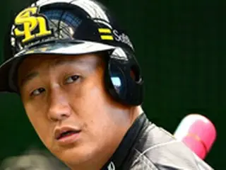 ソフトB・李大浩、4打数無安打に終わる