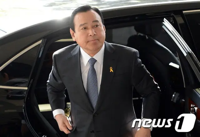 韓国与党のセヌリ党内部ではいわゆる“ソン・ワンジョンリスト”の波紋を呼んでいるイ・ワング首相（写真）に対する「辞任不可避論」が広がっている。（提供:news1）