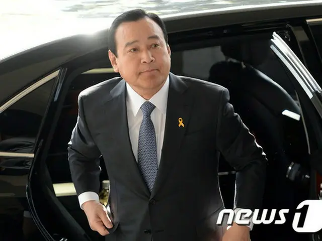 韓国与党のセヌリ党内部ではいわゆる“ソン・ワンジョンリスト”の波紋を呼んでいるイ・ワング首相（写真）に対する「辞任不可避論」が広がっている。（提供:news1）