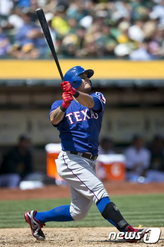 テキサス・レンジャーズのチュ・シンス（33）がヒットを出すことはできなかったが、死四球2個で2度出塁した。（提供:news1）