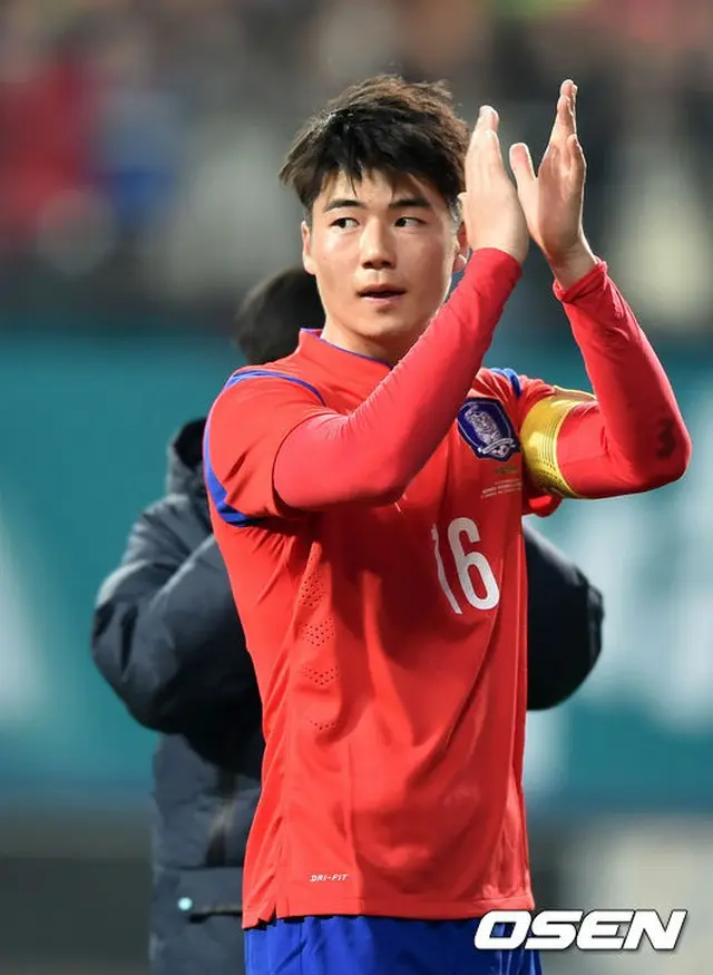 英・サッカー専門家「キ・ソンヨンはEPL最高の守備型MF」と評価。