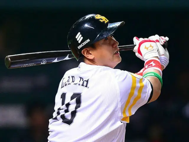 ソフトバンクのイ・デホ（李大浩）が連続安打を8試合に更新したが、チームの勝利には結びつかなかった。（提供:OSEN）