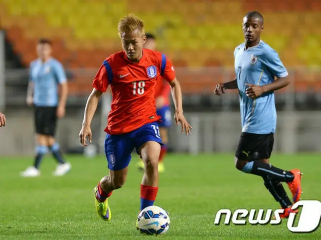 “韓国のメッシ”と呼ばれるイ・スンウ（17、バルセロナ）に対するファンの関心が熱い。