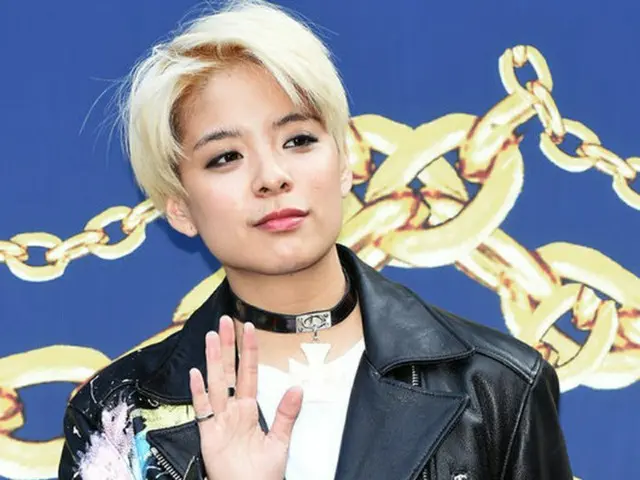 ガールズグループ「f(x)」のエンバが、大親友の「SUPER JUNIOR-M」ヘンリー（Henry）とパク・ジェボムに対して失言したことを認め、「気を付けます」と謝罪した。（提供:OSEN）