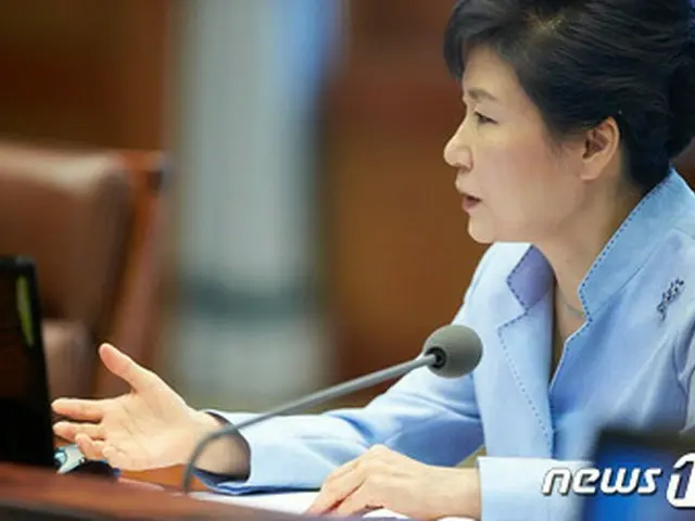 韓国の朴槿恵（パク・クネ）大統領が4日、1週間ぶりに公務に復帰した。