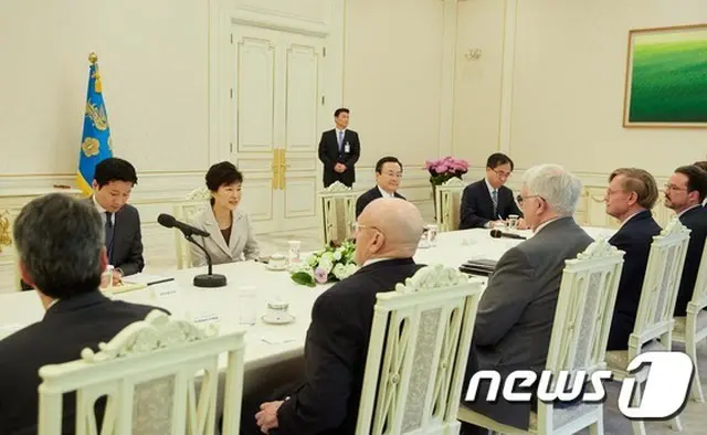 朴大統領「日本の前向きな歴史認識で真の和解・協力に期待」＝韓国