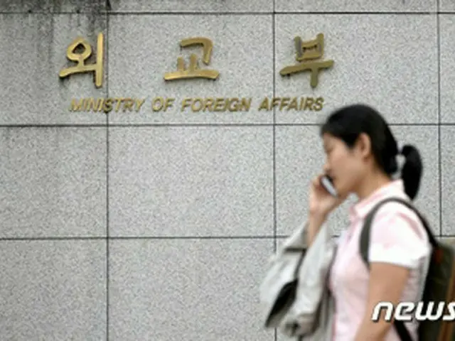 韓国政府が朝鮮人が強制動員された場所である近代産業施設をユネスコ文化遺産に登録しようとする日本の試みを全面的に阻止すると明らかにした中、韓国政府の意思が国際社会で実現されるかどうか、注目が集まっている