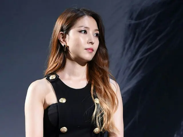 韓国歌手BoA（ボア）がニューアルバム全曲作詞・作曲をしたことについて「とても後悔した」と述べた。（提供:OSEN）