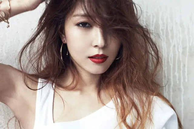女性歌手BoA（28）のニューアルバム「Kiss My Lips」の全曲が公開された直後から、良い反応が続いている。（提供:OSEN）