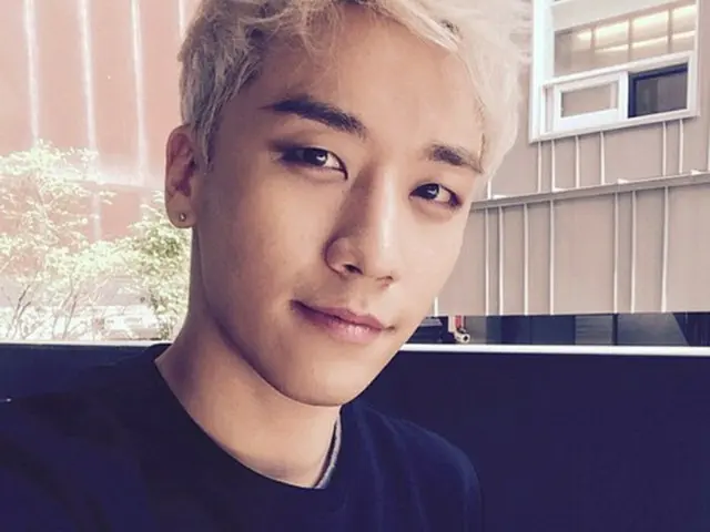 韓国男性グループ「BIGBANG」のV.I（スンリ）が、セルカ（セルフィー、自分撮り）を公開した。（提供:OSEN）