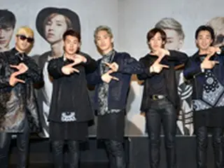 【公演レポ】5人組新人グループ「AKZ」、50回ライブに挑戦！ショーケース＆記者会見開催
