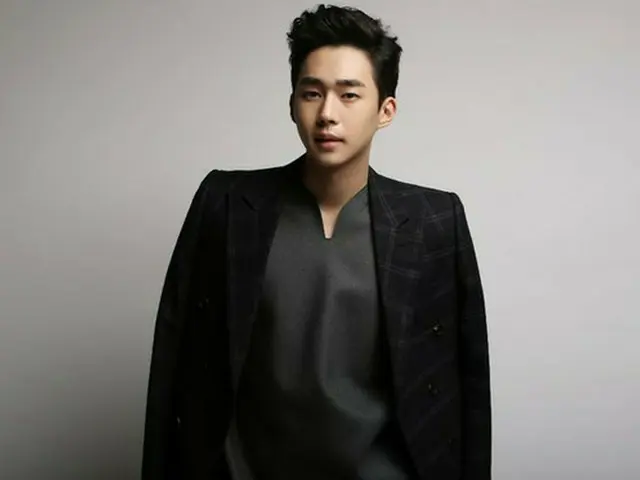 韓国新人俳優ヨ・イジュがMBC新水木ドラマ「夜を歩く士」（原題）にキャスティングされた。（提供:OSEN）