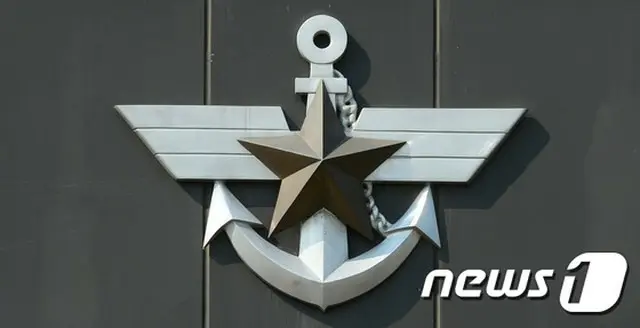 韓国国防部は20日、北朝鮮がSLBM開発成果を可視化し、「正々堂々とした自衛的強化措置」と主張したことに関して「北朝鮮の核開発とSLBM発射実験は明白な国連安保理決議案の違反事項だ」と述べた。（提供:news1）