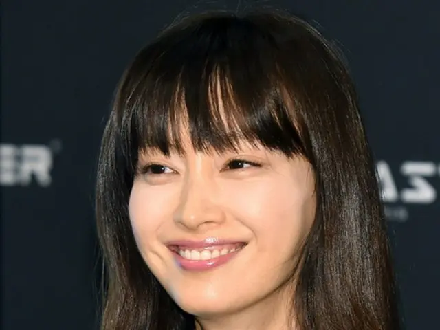 俳優ウォンビン（37）と女優イ・ナヨン（36）の結婚が話題となる中、過去にペ・ヨンジュン（42）とイ・ナヨンが結婚説に見舞われた件に再照明が当たっている。
