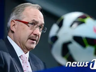 韓国サッカー代表シュティーリケ監督が念頭に置く2点は 「リーグでの活躍」と「未来の備え」