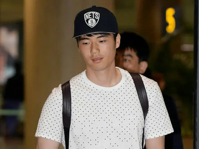 韓国・光州出身の韓国サッカー代表、キ・ソンヨン（スウォンジーシティ、26）が住み慣れた故郷の地を踏んだ。その席で「引退前にKリーグに復帰したい」と述べた。