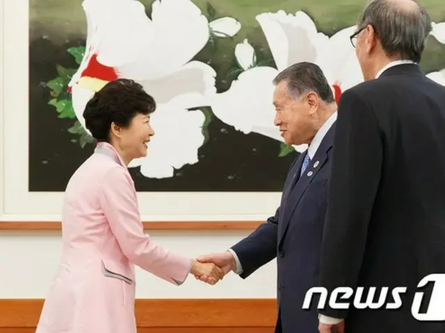 韓国の朴槿恵（パク・クネ）大統領は1日、日韓関係について「過去史問題の望ましい解決を通じてこそ、より健全な土台の上に発展させていくことができる」と述べた。（提供:news1）