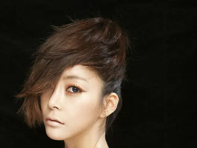 韓国歌手ファヨビから私文書偽造の疑いなどで訴えられた前所属事務所代表が嫌疑なしの処分を下された中、ファヨビ側が「すでに抗告状を提出した」と明らかにした。（提供:OSEN）