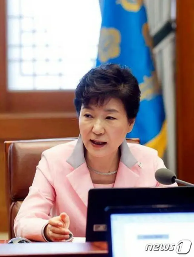 韓国の朴槿恵（パク・クネ）大統領は3日、「中東呼吸器症候群（MERS＝マーズ）」の拡散防止対策準備などのための専門タスクフォース(TF)構成を指示した。