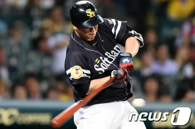 日本プロ野球・福岡ソフトバンクホークスのイ・デホ（李大浩）がマルチヒットを記録し、7試合連続安打を決めた。