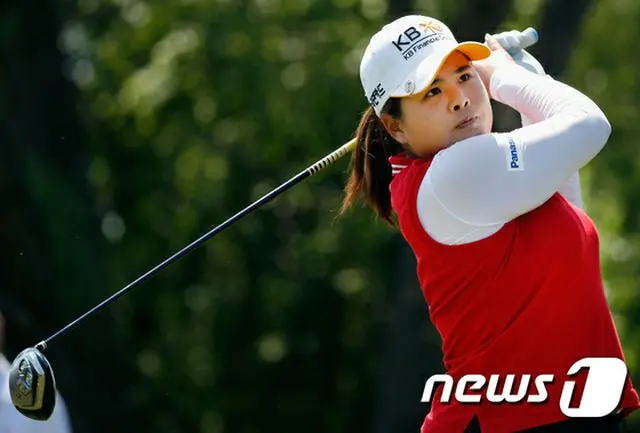 メジャー大会3年連続優勝に挑戦するパク・インビ（朴仁妃、26、KB金融グループ）が、スーザン・ペテルセン（ノルウェイ）、レクシー・トンプソン（米国）と同組に入った。
