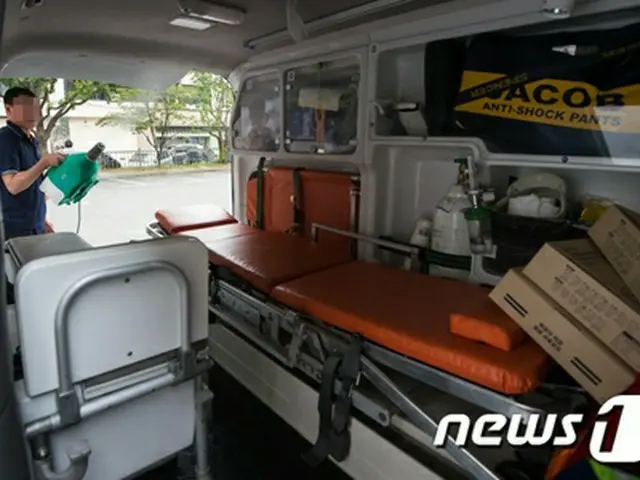 韓国で、救急車の運転士が搬送していたMERS感染者からウイルス感染し、陽性反応が出た。初めて病院外での感染例が発生し、地域感染などの心配が大きくなっている。（提供:news1）