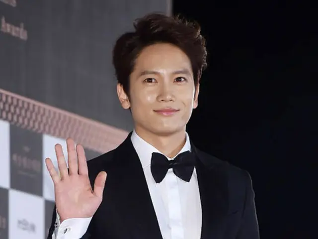 ついにパパになった俳優チソンが、所属事務所関係者が週末に病院に来ることに対して申し訳ない気持ちで、事前に「病院には来ないでほしい」と頼んでいたことがわかった。（提供:OSEN）