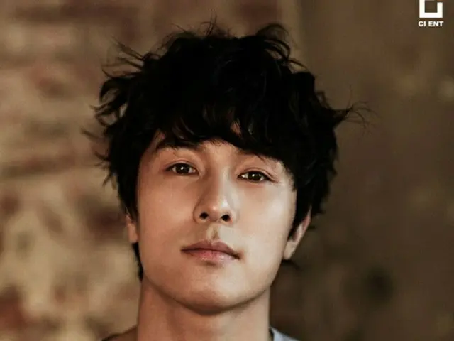韓国男性グループ「SHINHWA」のメンバーで俳優のキム・ドンワン（35）が、人権映画「誇大妄想者たち」に出演することがわかった。（提供:news1）