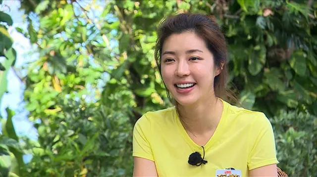 韓国女優パク・ハンビョルが“元祖オルチャン（イケメン、美少女）”出身らしいセルフカメラの実力をジャングルで披露した。（提供:OSEN）