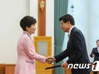 朴大統領、黄韓国新首相に「MERS（マーズ）の早期終息に努めてほしい」