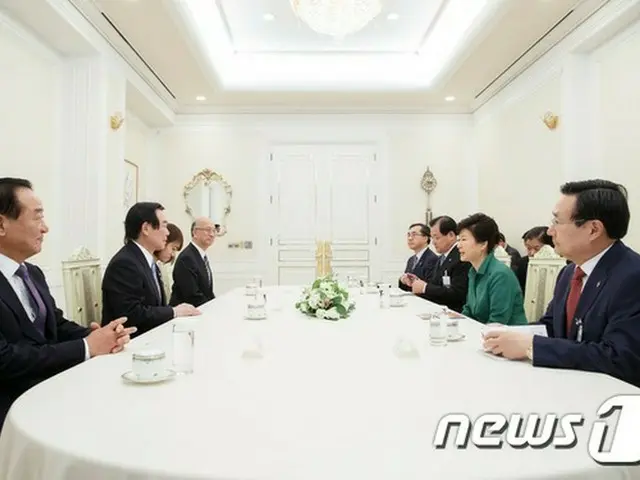 韓国の朴槿恵（パク・クネ）大統領は22日「これからは両国が互いの立場の違いを解消し、共同理解を拡大させていくための努力が後に続く時だと考えている」と述べた。（提供:news1）