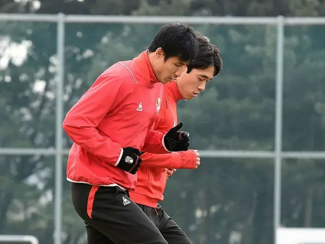 韓国プロサッカー連盟は、先月30日に賞罰委員会を開き、試合中に相手選手に肘打ちしたチョン・ジョグク（31、FCソウル）に対し、3試合の出場停止と罰金300万ウォン（約33万円）の処分を決定。