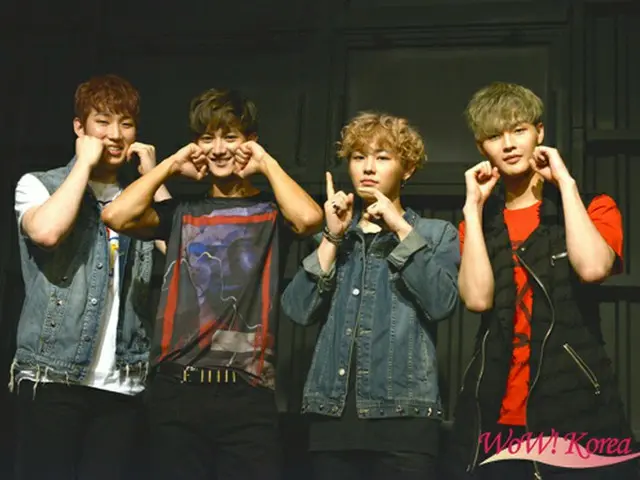 左からソンホ（Apeace）、グァンス(超新星）、ユグォン（BlockB）、ヨンウク（Apeace）