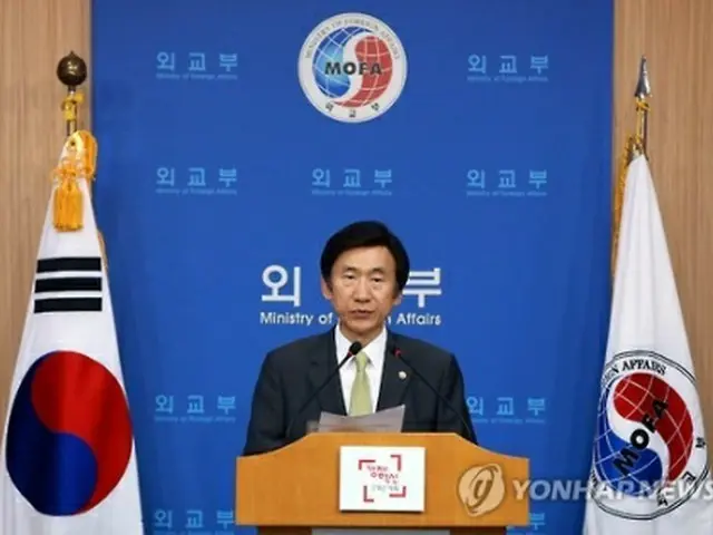 会見する尹長官＝５日、ソウル（聯合ニュース）