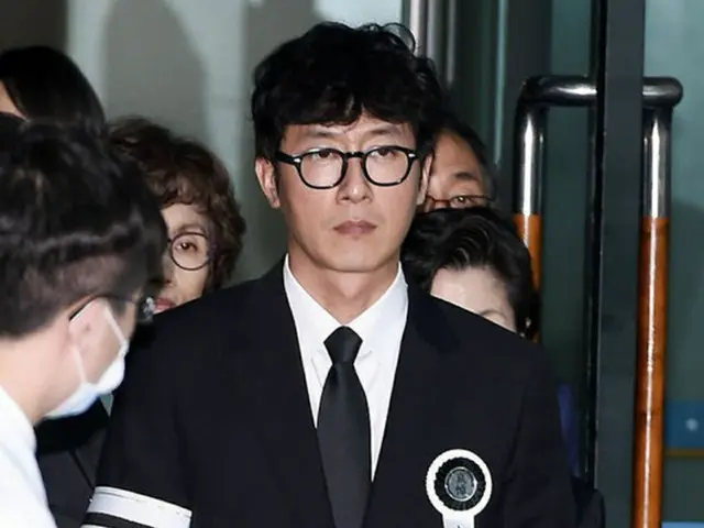 韓国俳優俳優キム・ジュヒョク（42）の実母が死去し、きょう（6日）出棺となる。