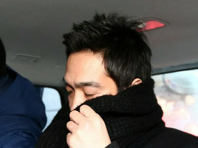 韓国混声グループ「Roora」の元メンバー、コ・ヨンウク（39）が未成年者に対する性暴行の収監期間を終え、今月10日に出所する。今後の動きに、注目が注がれている。