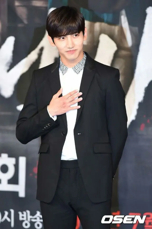 韓国人気男性グループ「東方神起」チャンミンの所属事務所SMエンタテインメントの関係者は7日、韓国メディアに「チャンミンが義務警察特技兵に合格した。年内入隊する予定だ」と明らかにした。