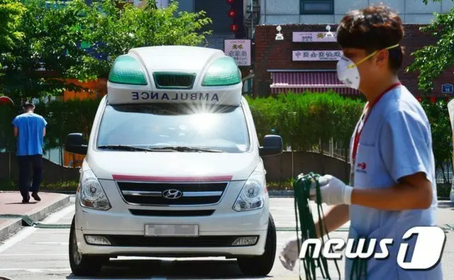 9日、韓国保健福祉部の中央MERS（中東呼吸器症候群）管理対策本部によると午前6時基準、隔離中である人は689人で、前日比15%の122人減少した。