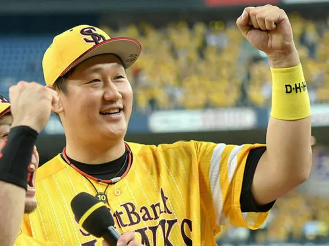 日本プロ野球・ソフトバンクのイ・デホ（李大浩）が「WBSCプレミア12」出場について、肯定的な反応を見せた。