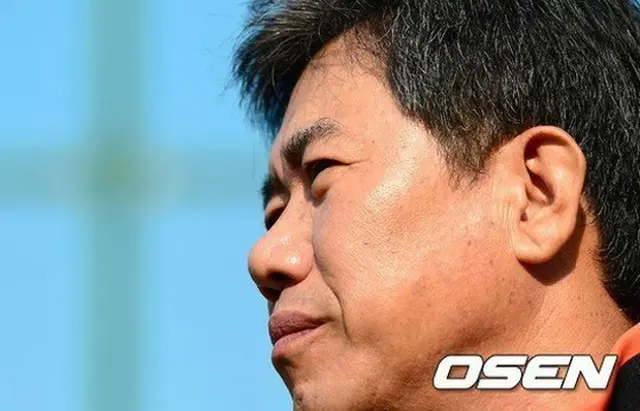 KBO（韓国野球委員会）は14日、キム・シジン元韓国ロッテ監督を戦力分析チーム長に選任するなど11月に台湾と日本で開催される「2015プレミア12」代表チームの戦力分析チームを構成した。