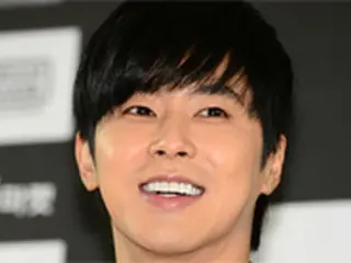 「東方神起」ユンホ、26師団新兵教育隊行き…父親が同行